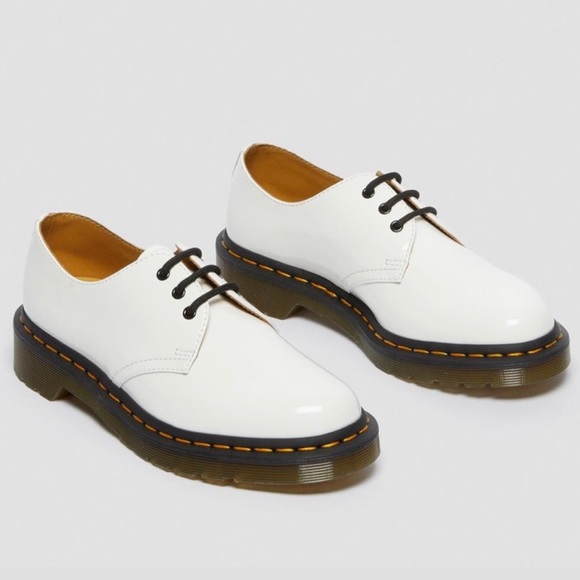 Dr Martens White Patent Leather Oxfords WOMENS SIZE 7 - Picture 1 of 10